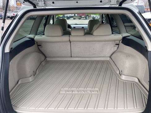 Used 2009 Subaru Outback 2.5i Special Edition image 12