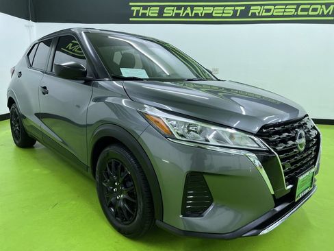Used 2023 Nissan Kicks S FWD image 2