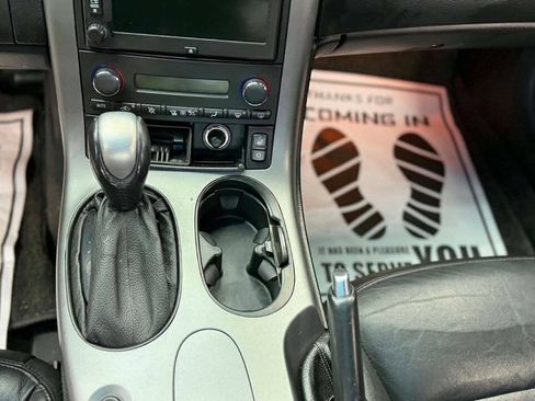Used 2006 Chevrolet Corvette Coupe w/ Preferred Equipment Group RWD image 14