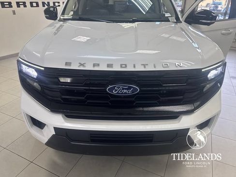 Certified 2025 Ford Expedition Active RWD image 28