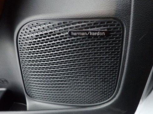 New 2026 Chrysler Pacifica Pinnacle image 5