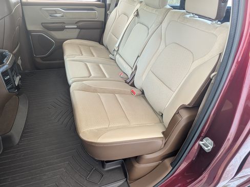 Used 2020 RAM 1500 Laramie AWD/4WD image 17