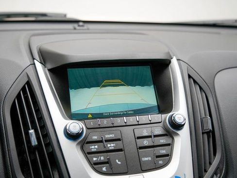 Used 2017 Chevrolet Equinox LT w/ Convenience Package image 28