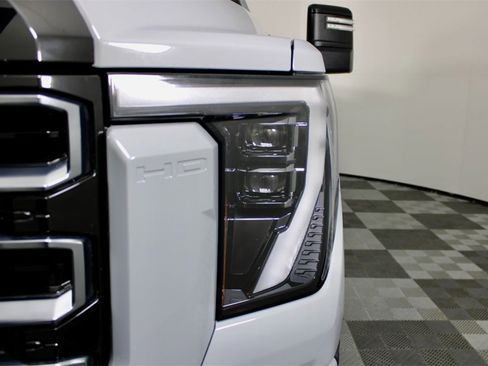 Used 2025 GMC Sierra 3500 AT4 image 3