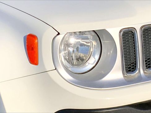 Used 2017 Jeep Renegade Limited FWD image 24