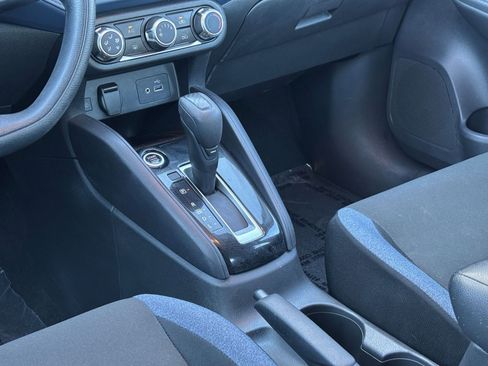 Used 2025 Nissan Versa SV FWD image 39