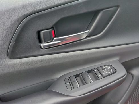 Used 2023 Toyota Prius XLE FWD image 14