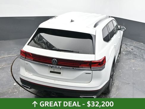 Used 2025 Volkswagen Atlas SE image 38