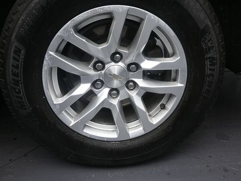 Used 2024 Chevrolet Tahoe LT RWD image 10