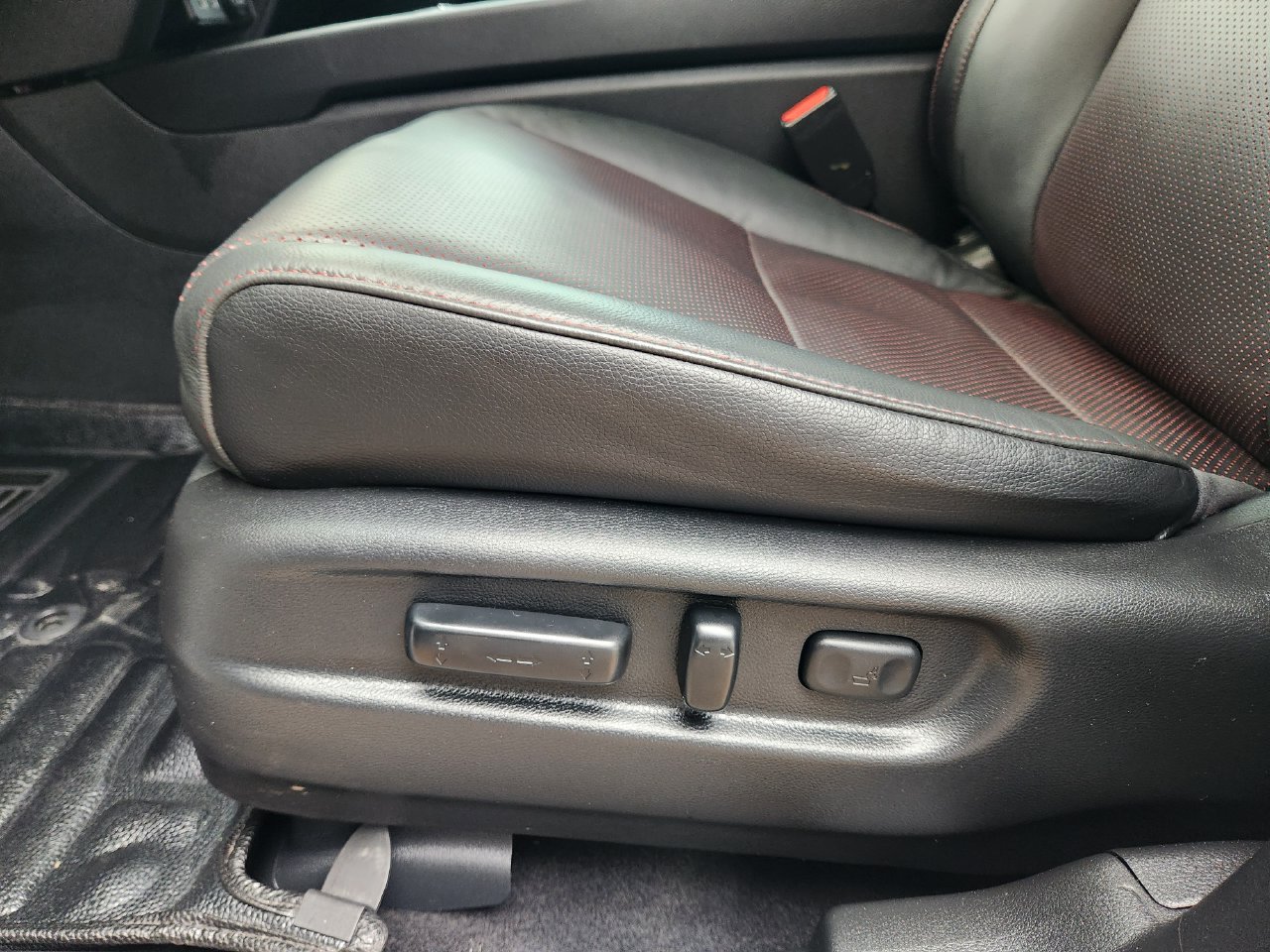 Certified 2025 Honda Ridgeline Black Edition image 23
