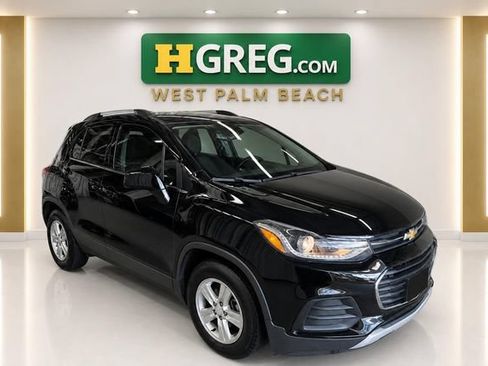 Used 2020 Chevrolet Trax LT FWD image 4