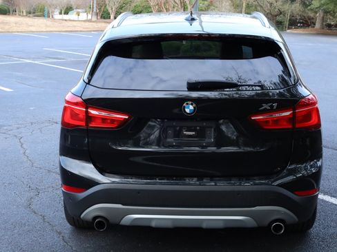 Used 2017 BMW X1 xDrive28i w/ Premium Package image 4
