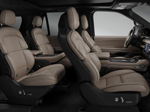 New 2026 Lincoln Navigator L Black Label AWD/4WD image 28