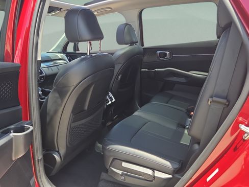 Used 2023 Kia Sorento S w/ Panoramic Sunroof Package FWD image 12