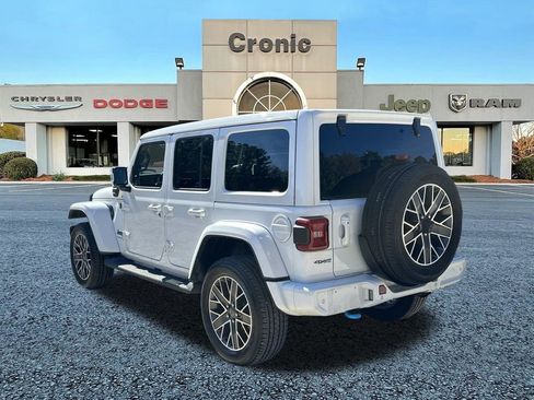 Used 2023 Jeep Wrangler Unlimited Sahara image 5