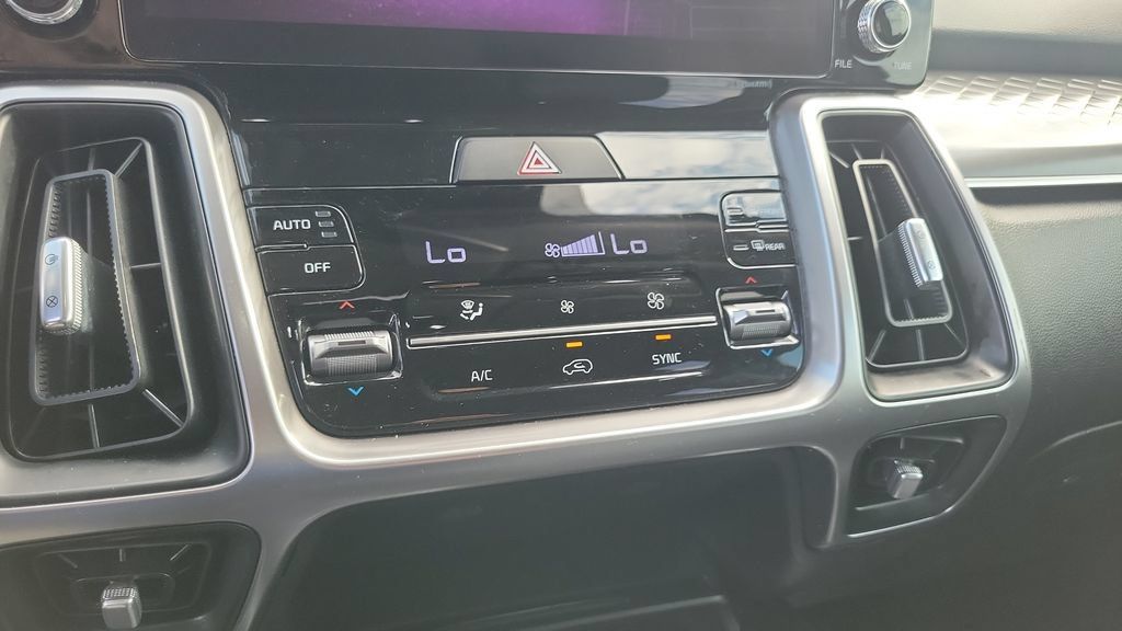 Used 2023 Kia Sorento S w/ Panoramic Sunroof Package FWD image 14