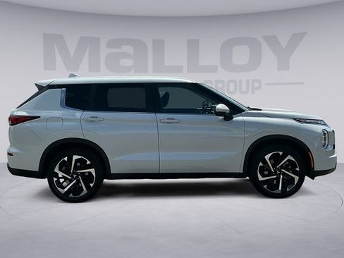 Used 2022 Mitsubishi Outlander ES AWD/4WD image 6