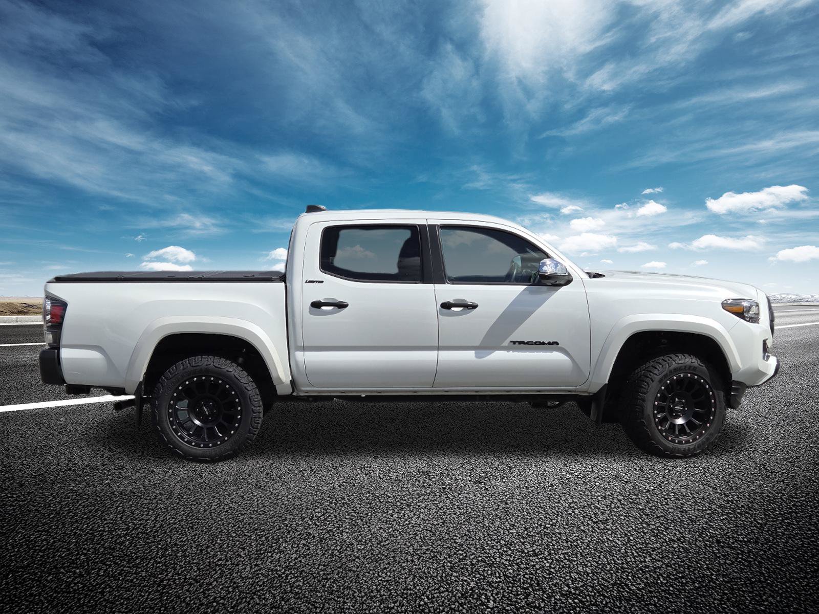 Used 2022 Toyota Tacoma Limited AWD/4WD image 22