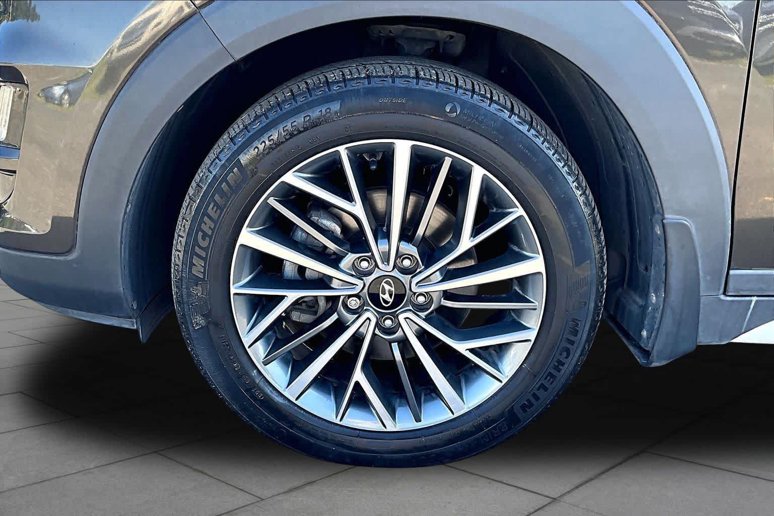 Used 2020 Hyundai Tucson Ultimate w/ Winter Weather Package AWD/4WD image 10