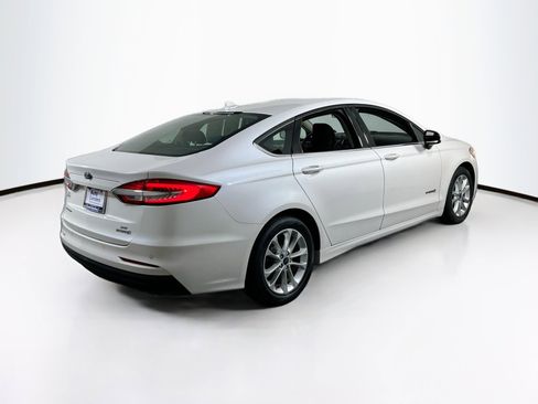 Used 2019 Ford Fusion SE FWD image 5