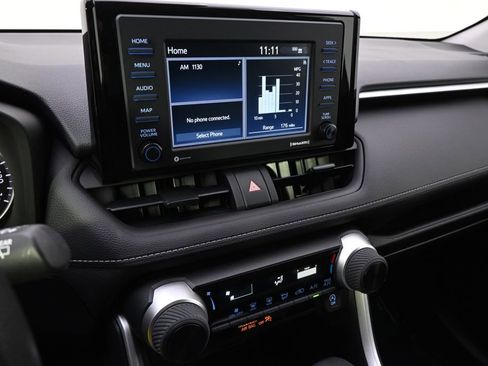 Used 2022 Toyota RAV4 LE image 27