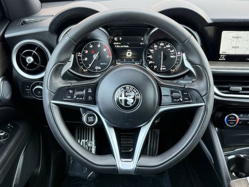 Used 2018 Alfa Romeo Stelvio Ti Sport image 29