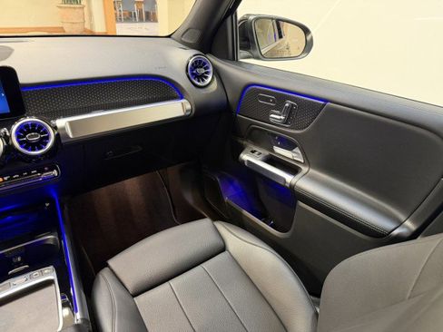 Certified 2025 Mercedes-Benz GLB 250 image 10