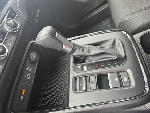 Certified 2025 Honda CR-V EX image 18