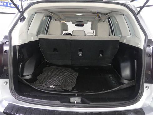 Used 2018 Subaru Forester 2.5i Premium AWD/4WD image 9
