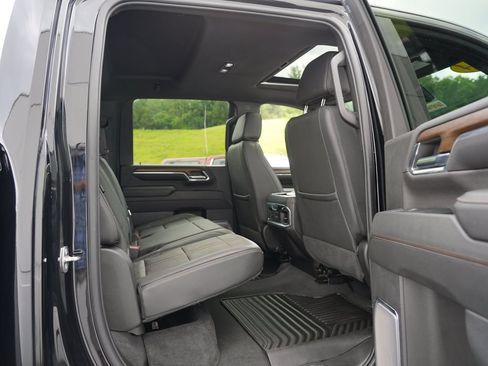 Used 2024 Chevrolet Silverado 3500 High Country w/ High Country Premium Package AWD/4WD image 28
