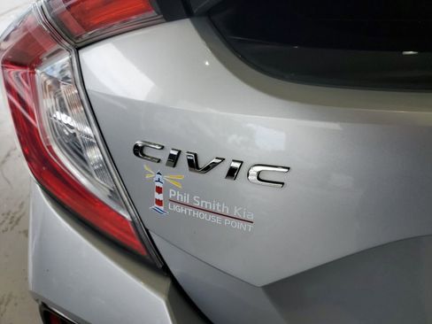 Used 2018 Honda Civic Sport image 8