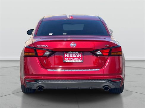 Certified 2022 Nissan Altima 2.5 SR image 4