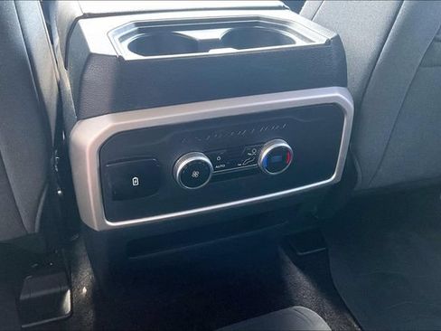 Used 2023 Ford Expedition XLT AWD/4WD image 10