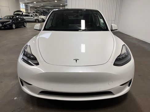 Used 2021 Tesla Model Y Long Range image 8