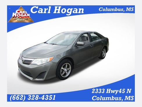 Used 2012 Toyota Camry L image 1
