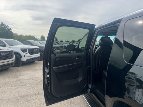 Used 2008 GMC Yukon XL Denali AWD/4WD image 29