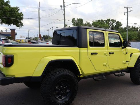Used 2023 Jeep Gladiator Sport AWD/4WD image 6