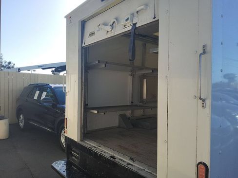 Used 2022 Ford E-350 and Econoline 350 Super Duty w/ Power Windows & Locks Group RWD image 4