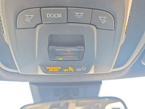 Used 2026 Toyota Corolla SE w/ SE Premium Package image 32