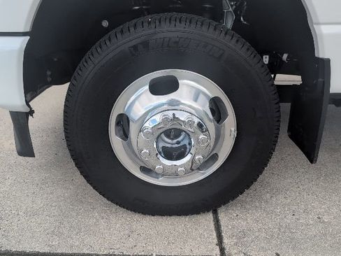 Used 2024 Ford F350 Platinum image 10