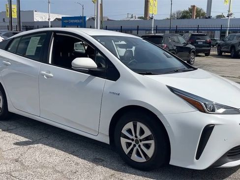 Used 2022 Toyota Prius LE image 22
