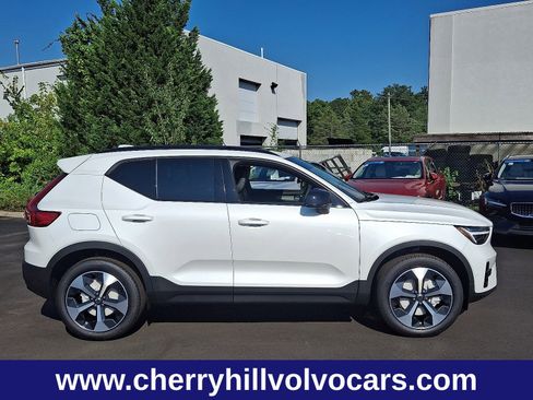 New 2026 Volvo XC40 B5 Plus w/ Protection Package Premier image 7