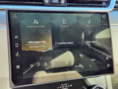 Certified 2025 Jaguar F-PACE R-Dynamic S image 21