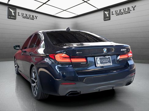 Used 2022 BMW 530i xDrive w/ M Sport Package AWD/4WD image 6