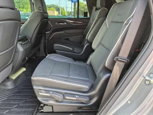 Used 2024 Cadillac Escalade Premium Luxury w/ LPO, Floor Liner Package AWD/4WD image 19
