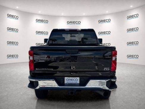 Used 2022 Chevrolet Silverado 2500 LTZ w/ LTZ Convenience Package RWD image 6