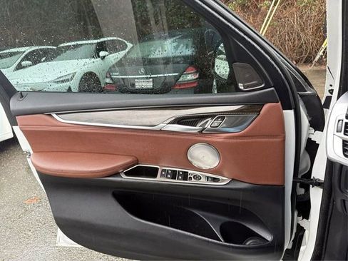 Used 2016 BMW X5 xDrive35d image 18