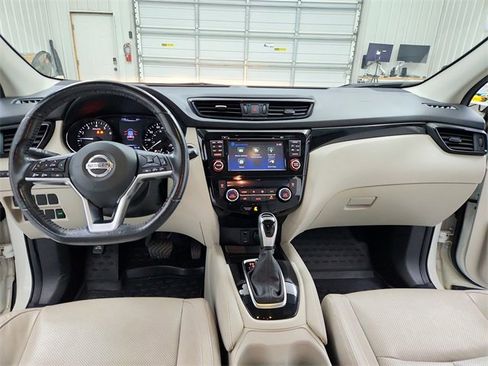 Used 2018 Nissan Rogue Sport SL image 23