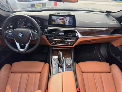 Used 2020 BMW 530i xDrive w/ Premium Package AWD/4WD image 7