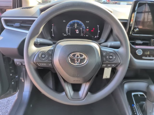 Used 2027 Toyota Corolla LE FWD image 15